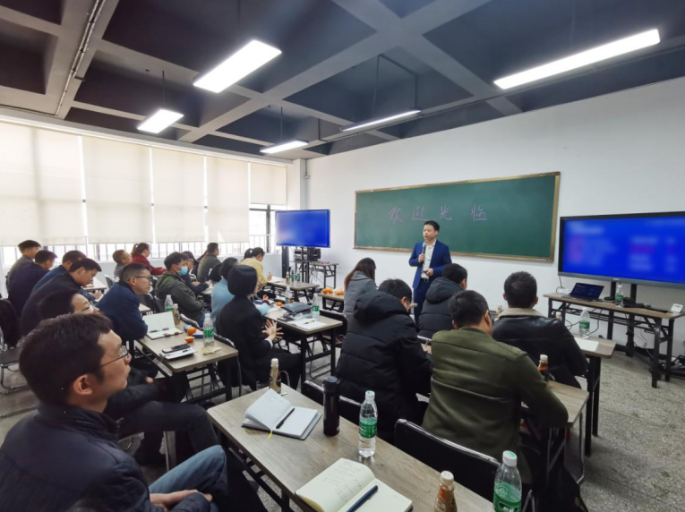 向阳而生·蓄势赋能丨联电商学院“销售铁军训练营”首期会师