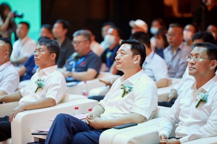 年产10万片项目投产，国产SiC进入快车道？