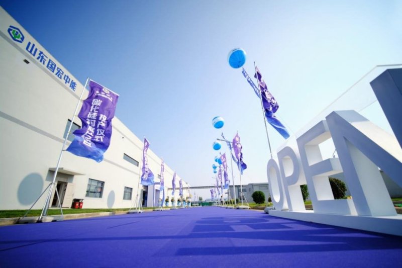 年产10万片项目投产，国产SiC进入快车道？