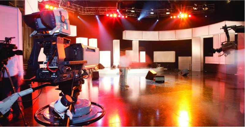 【展会特辑Ⅲ】轻巧便携、一人完成拍摄！朗明纳斯+爱图仕摄影灯席卷各大短视频平台！