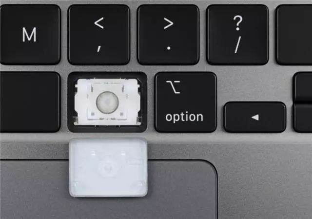 iFixit把16英寸苹果MacBook Pro全拆了：可修复性仅打1分