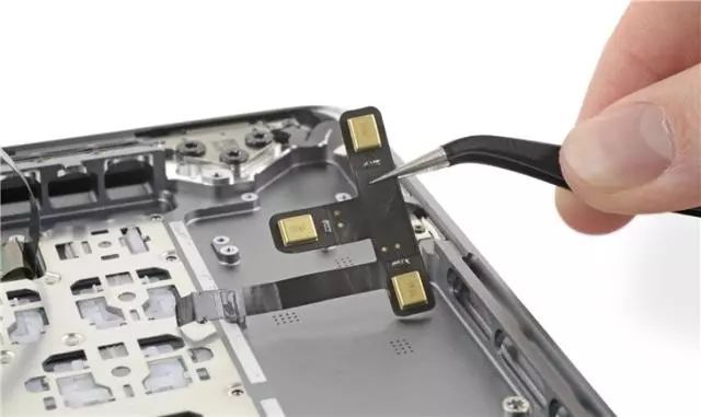iFixit把16英寸苹果MacBook Pro全拆了：可修复性仅打1分
