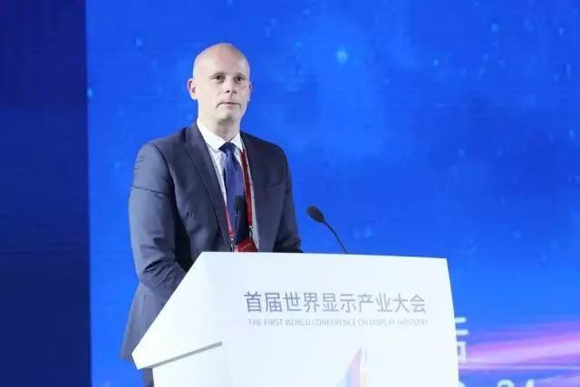 OLED正重新定义对未来显示的想象