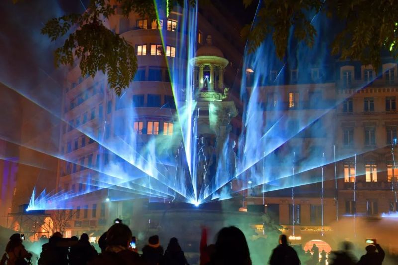 今年的里昂灯光节，创意作品有点多